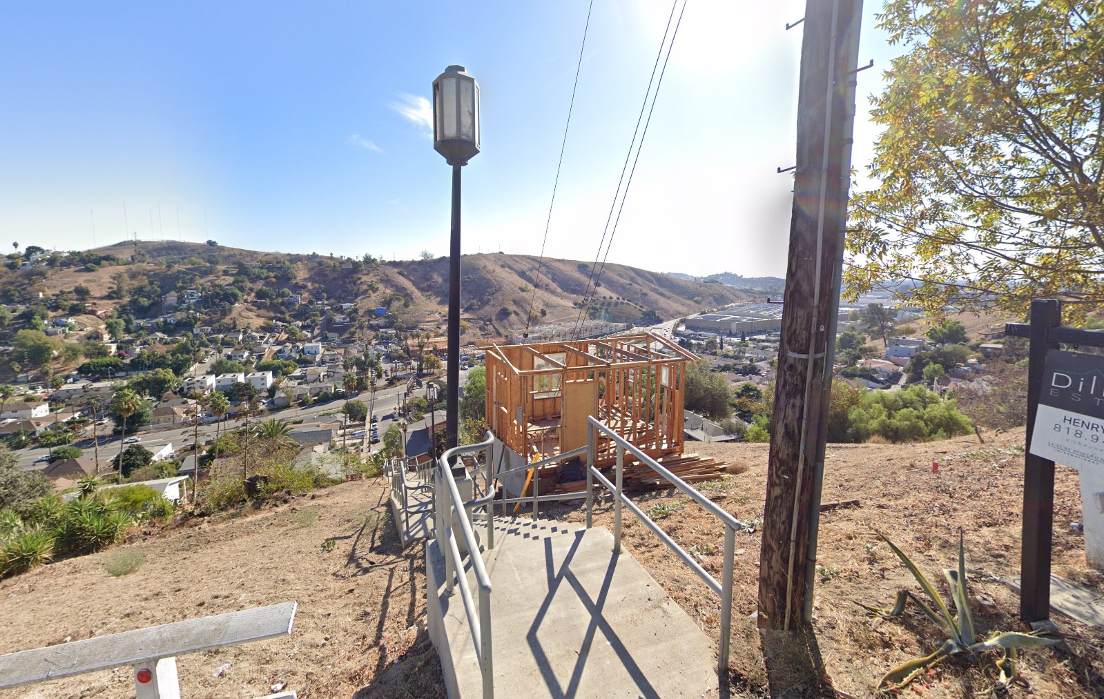 W Rose Hill Dr, LA